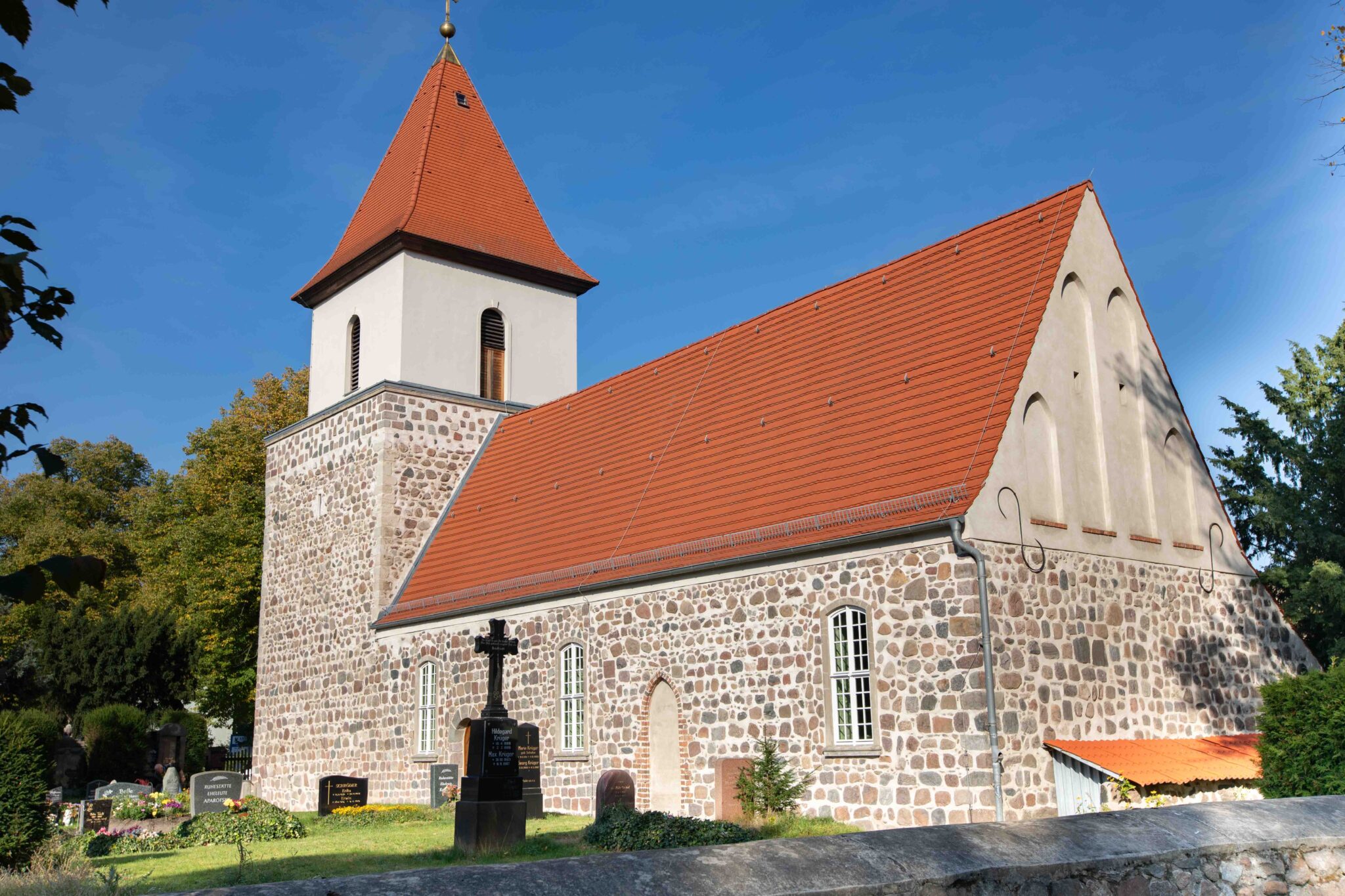 Die Dorfkirche in Alt-Blankenburg.